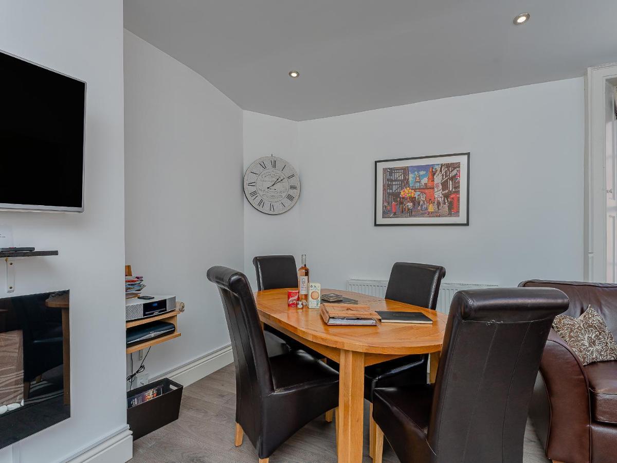 Flat 4A Apartment Chester Exterior photo